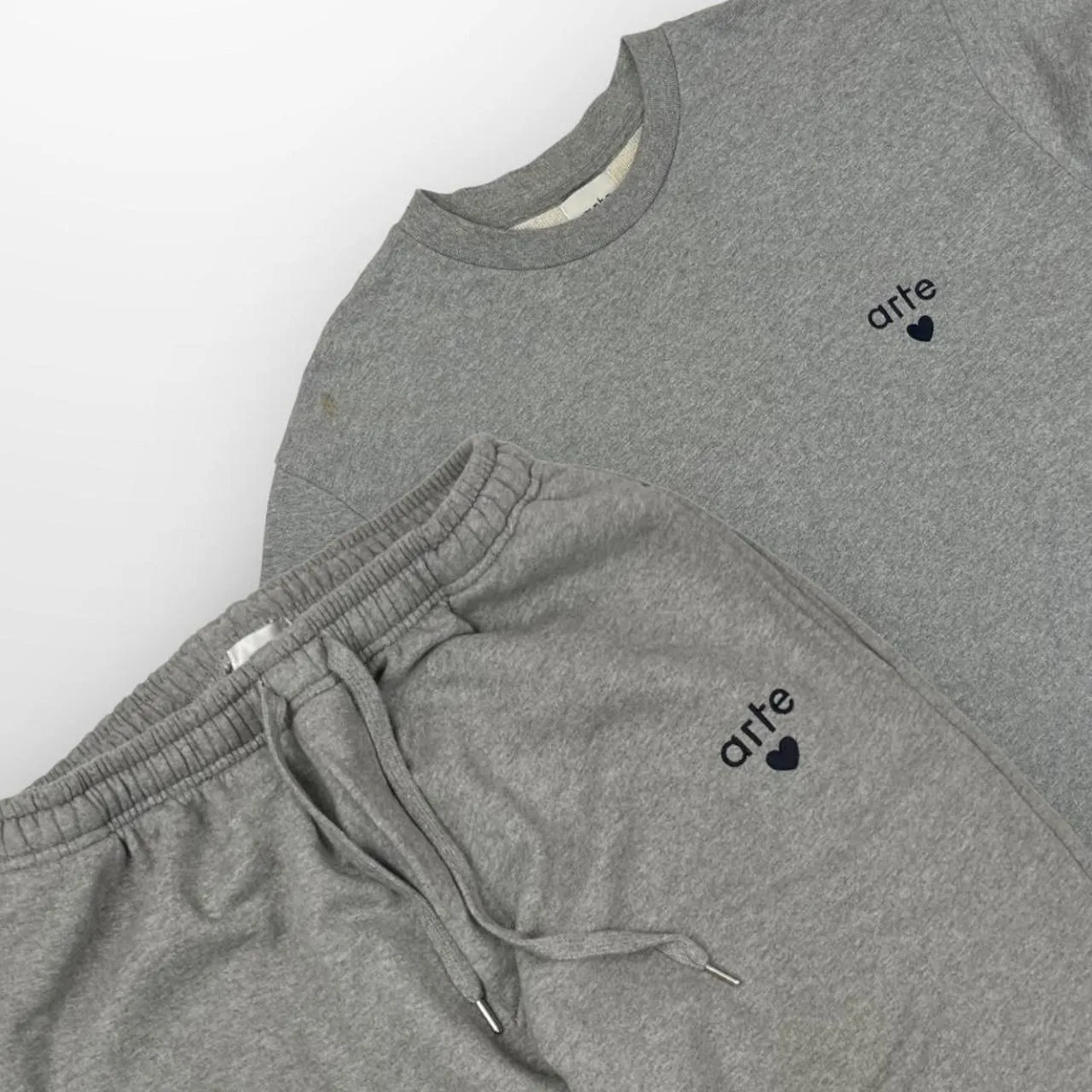 Arte Antwerp Sweatshirt & Joggers / Full Tracksuit In Grey