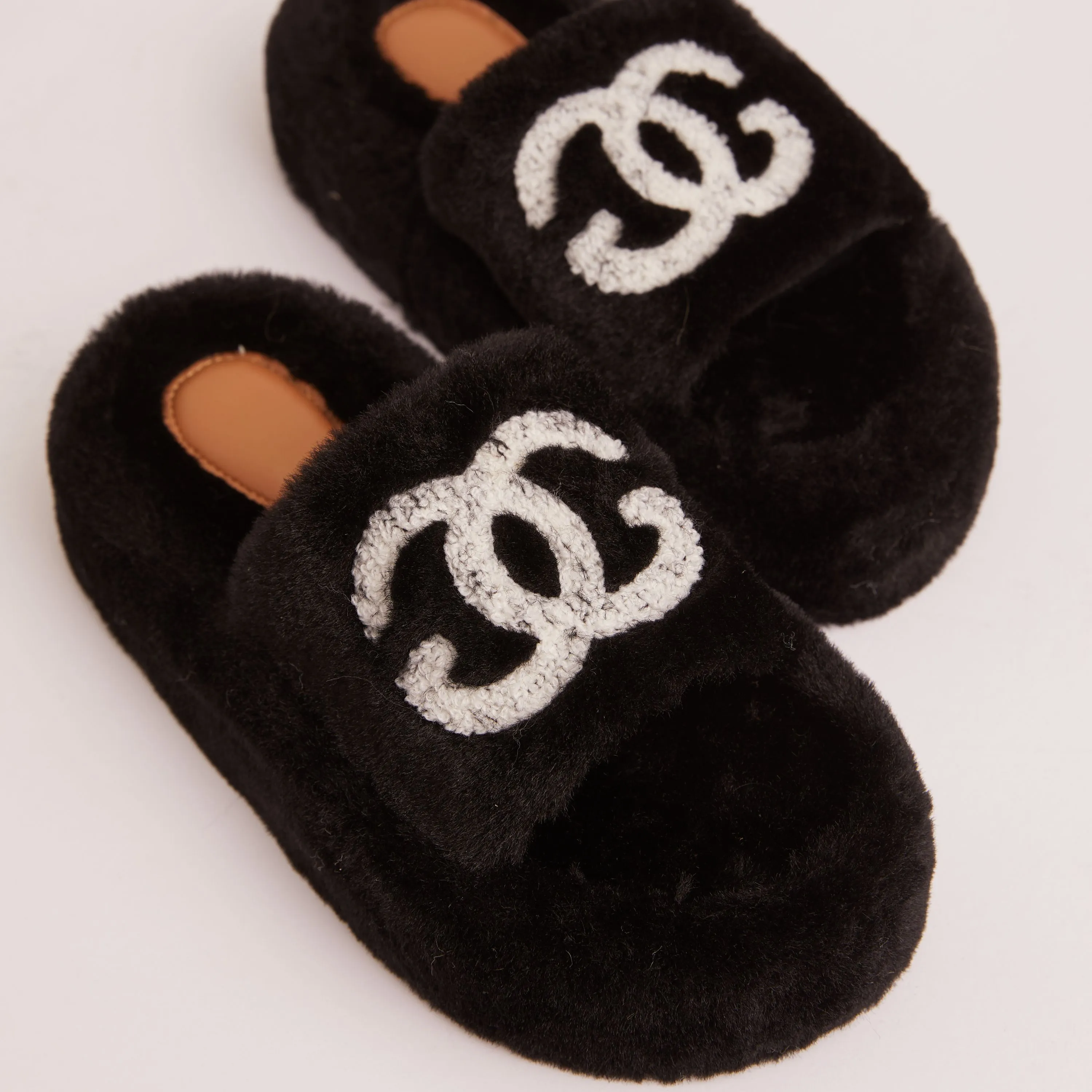 Zopa Logo Detail Flat Slipper In Black Faux Fur